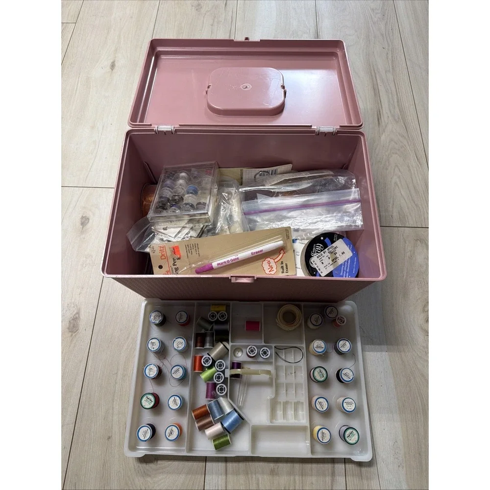 Vintage Wilson Large Wil-Hold Plastic Sewing Box With‎ 2 Trays Lots Of Supplies